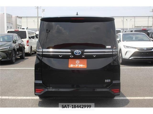 Toyota VOXY HYBRID 2022-06 8075993-12