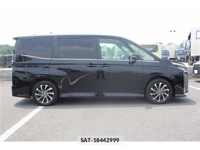 Toyota VOXY HYBRID 2022-06 8075993-14