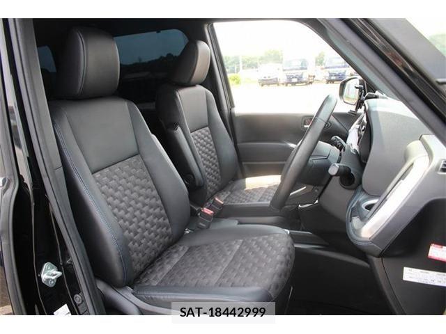 Toyota VOXY HYBRID 2022-06 8075993-21