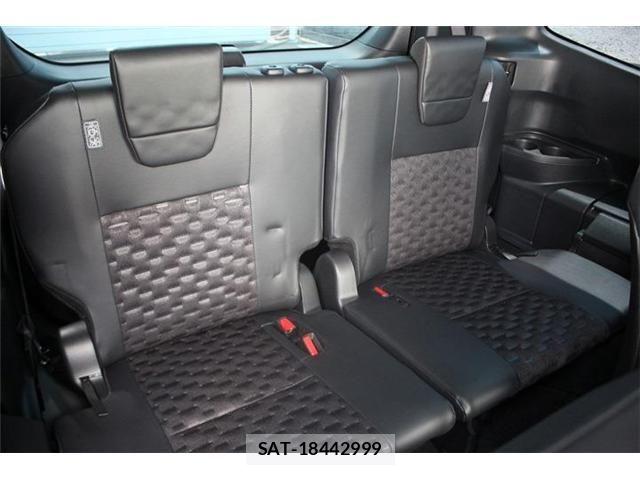 Toyota VOXY HYBRID 2022-06 8075993-23