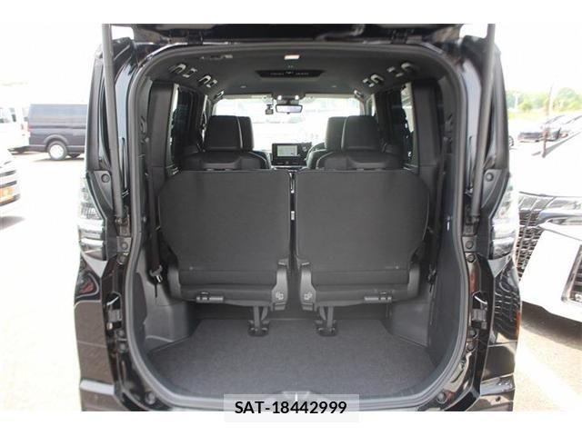 Toyota VOXY HYBRID 2022-06 8075993-29