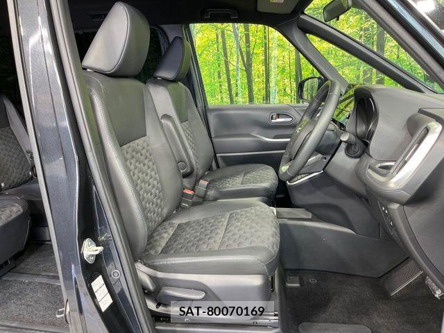 Toyota VOXY HYBRID 2025-02 8075990-7