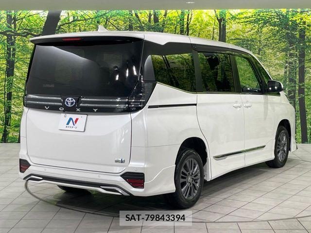 Toyota VOXY HYBRID 2024-11 8075989-17
