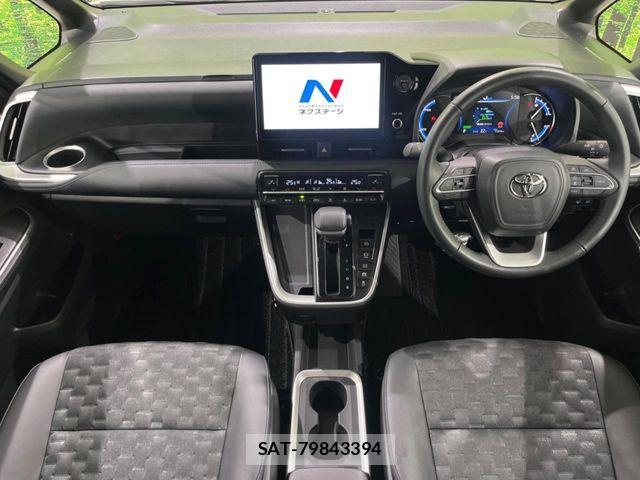 Toyota VOXY HYBRID 2024-11 8075989-1