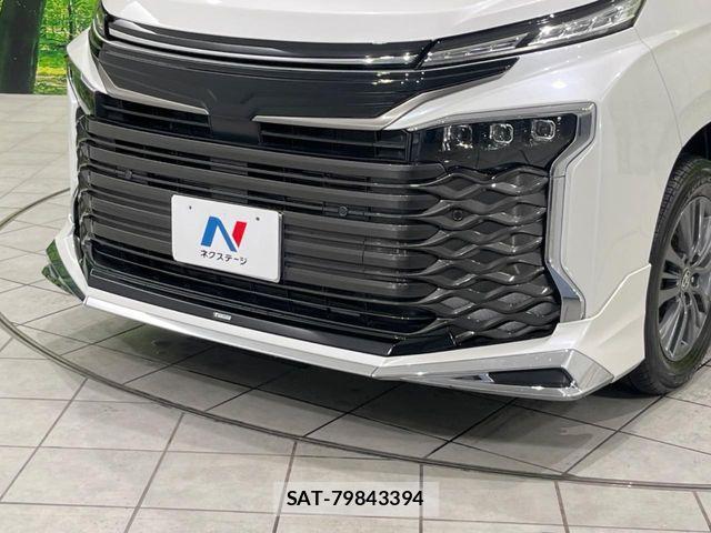Toyota VOXY HYBRID 2024-11 8075989-2