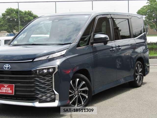 Toyota VOXY HYBRID 2023-01 8102367-13