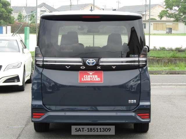 Toyota VOXY HYBRID 2023-01 8102367-19
