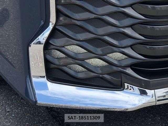 Toyota VOXY HYBRID 2023-01 8102367-24