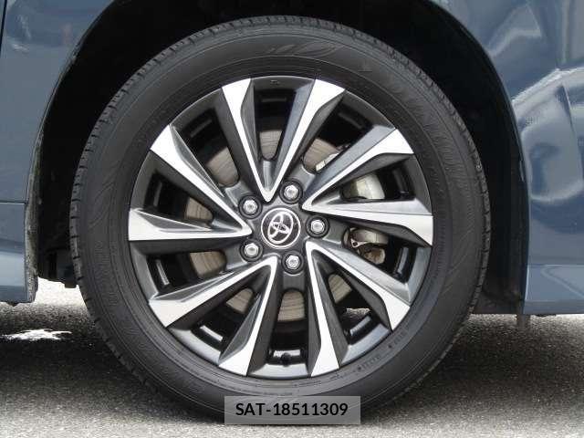 Toyota VOXY HYBRID 2023-01 8102367-26