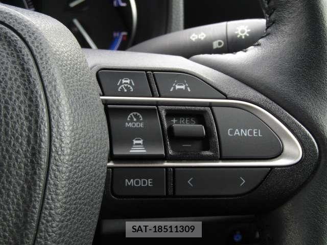 Toyota VOXY HYBRID 2023-01 8102367-6