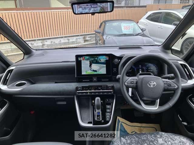 Toyota VOXY HYBRID 2026-06 8210758-1