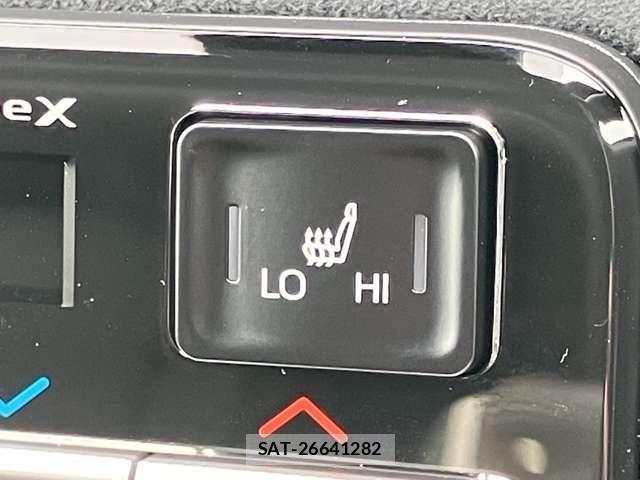 Toyota VOXY HYBRID 2026-06 8210758-24
