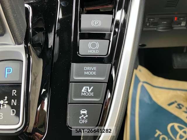 Toyota VOXY HYBRID 2026-06 8210758-27