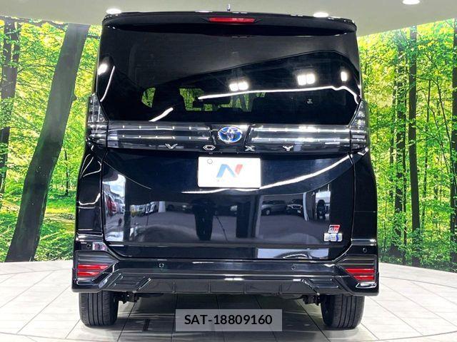 Toyota VOXY HYBRID 2023-09 8232206-16