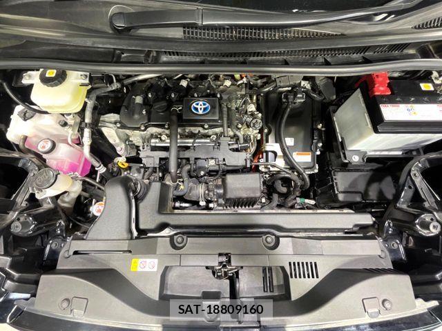 Toyota VOXY HYBRID 2023-09 8232206-19