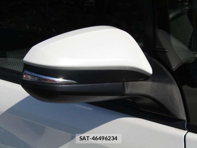 Toyota VOXY HYBRID 2016-02 8247001-13