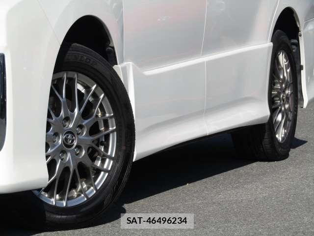 Toyota VOXY HYBRID 2016-02 8247001-15