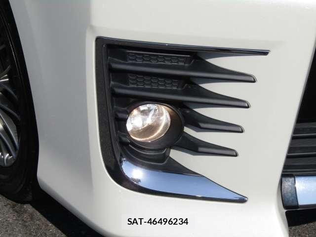 Toyota VOXY HYBRID 2016-02 8247001-23