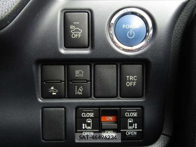 Toyota VOXY HYBRID 2016-02 8247001-6