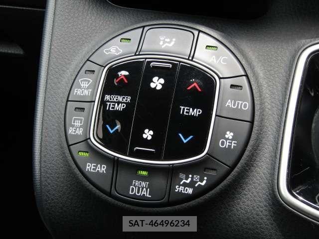 Toyota VOXY HYBRID 2016-02 8247001-8