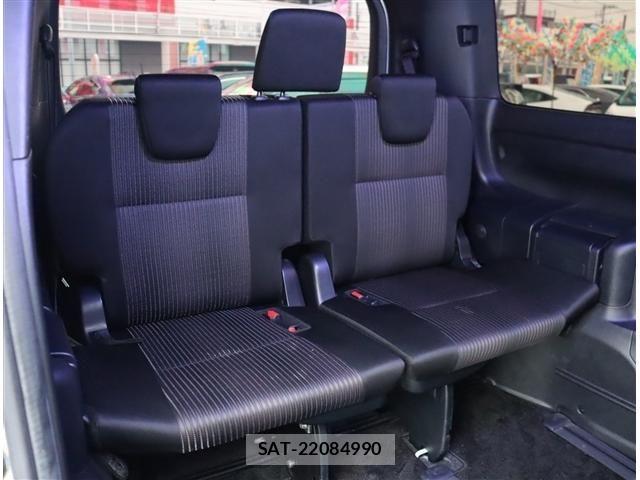 Toyota VOXY HYBRID 2020-07 8317771-13