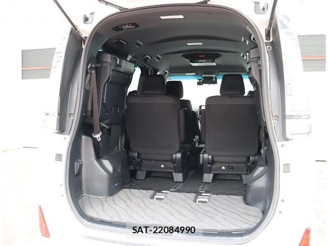 Toyota VOXY HYBRID 2020-07 8317771-15