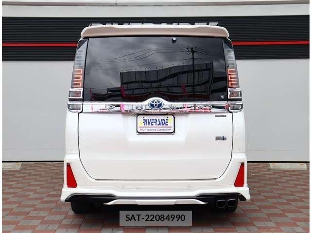 Toyota VOXY HYBRID 2020-07 8317771-25