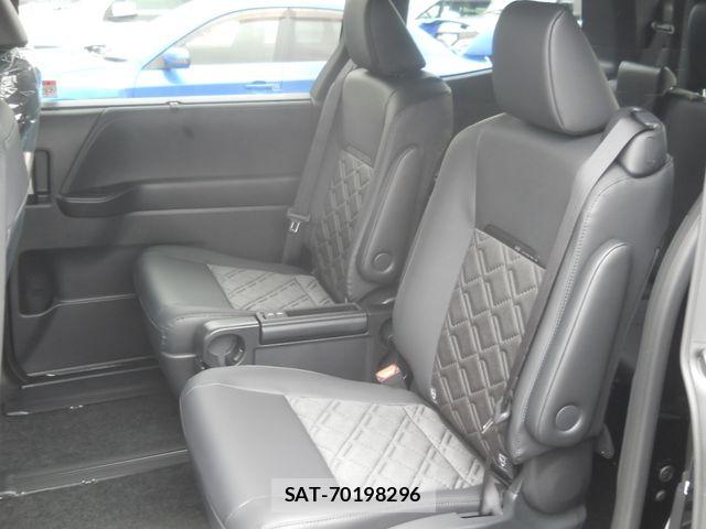 Toyota VOXY HYBRID 2026-07 8317767-9