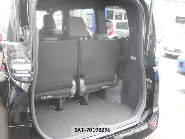 Toyota VOXY HYBRID 2026-07 8317767-11