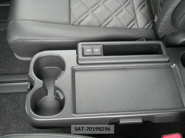 Toyota VOXY HYBRID 2026-07 8317767-26