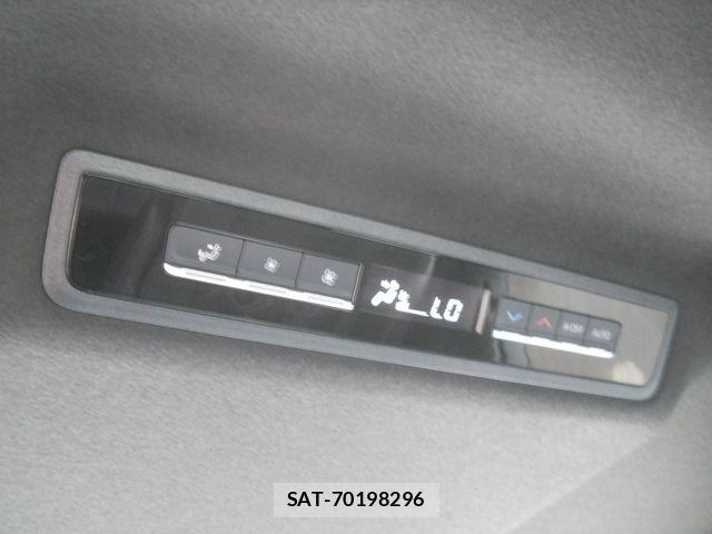 Toyota VOXY HYBRID 2026-07 8317767-27