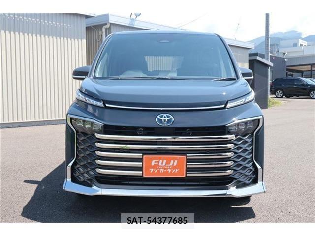Toyota VOXY HYBRID 2022-11 8317769-15