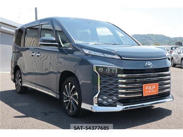 Toyota VOXY HYBRID 2022-11 8317769-17