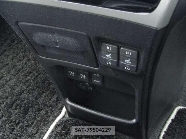 Toyota VOXY HYBRID 2021-06 8338287-23