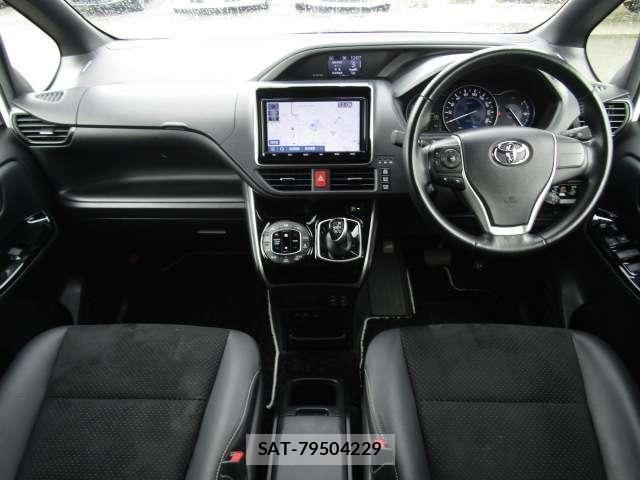 Toyota VOXY HYBRID 2021-06 8338287-25