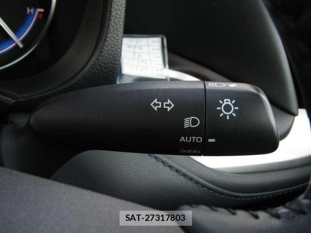 Toyota VOXY HYBRID 2024-07 8338286-14