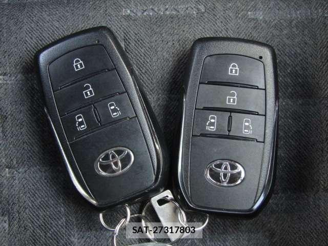 Toyota VOXY HYBRID 2024-07 8338286-18