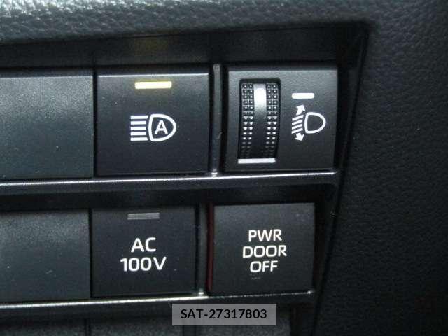 Toyota VOXY HYBRID 2024-07 8338286-19