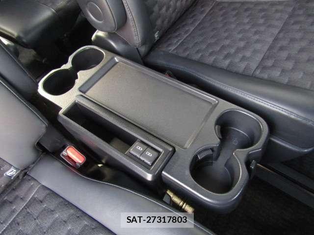 Toyota VOXY HYBRID 2024-07 8338286-21