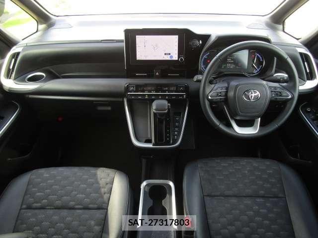 Toyota VOXY HYBRID 2024-07 8338286-25