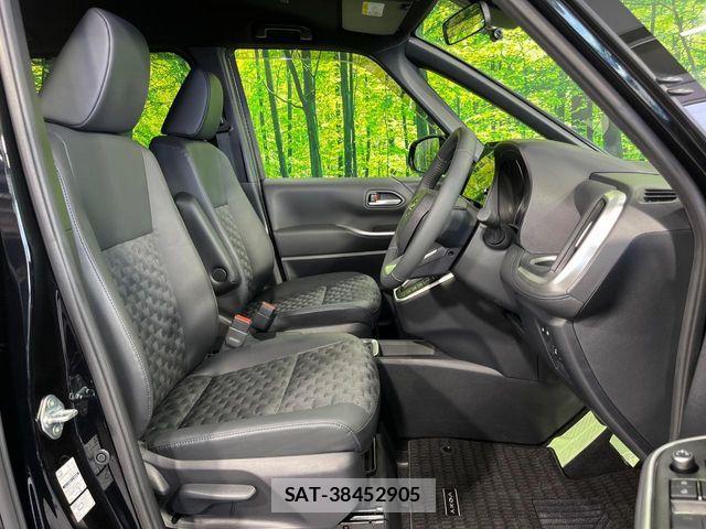Toyota VOXY HYBRID 2025-06 8338285-7