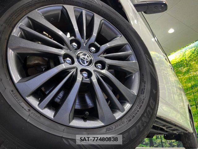 Toyota VOXY HYBRID 2023-09 8338283-15