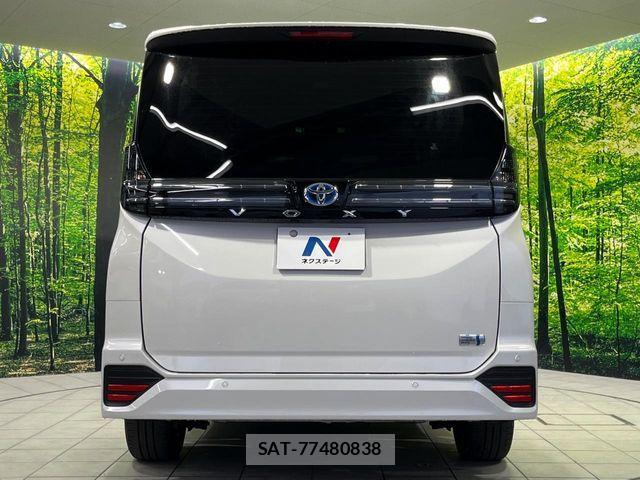 Toyota VOXY HYBRID 2023-09 8338283-17