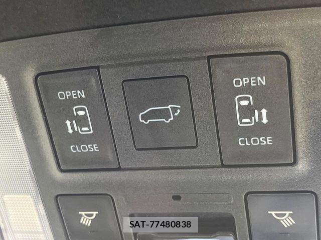 Toyota VOXY HYBRID 2023-09 8338283-4