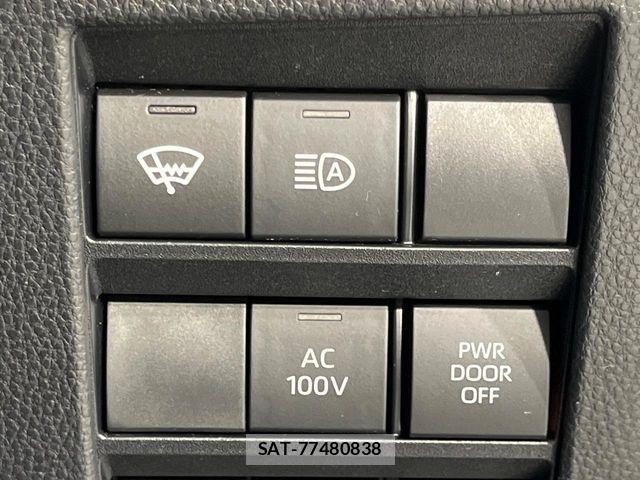 Toyota VOXY HYBRID 2023-09 8338283-5