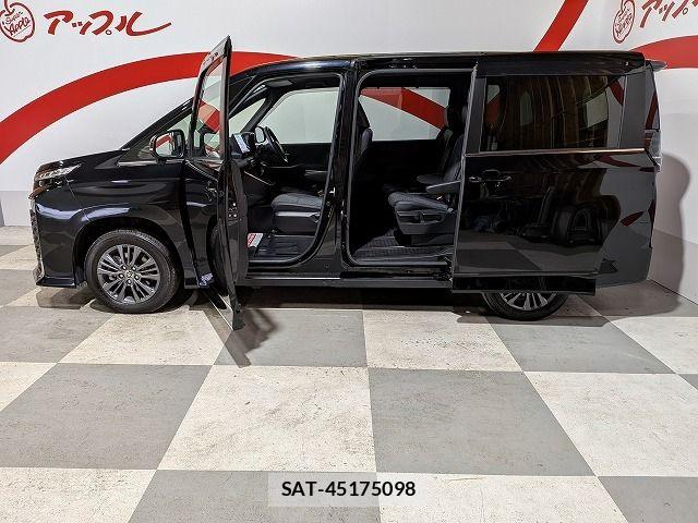 Toyota VOXY HYBRID 2023-02 8355817-10