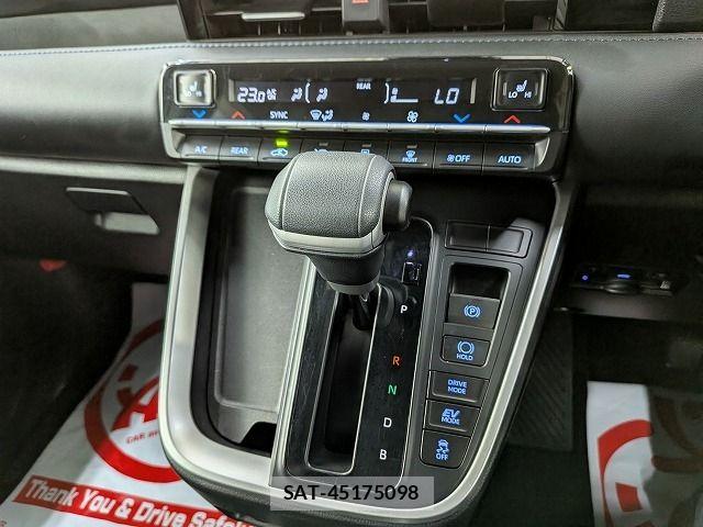 Toyota VOXY HYBRID 2023-02 8355817-6