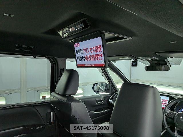 Toyota VOXY HYBRID 2023-02 8355817-7