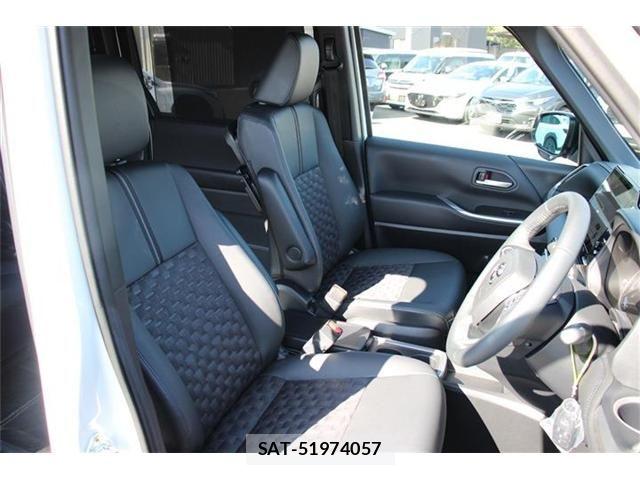 Toyota VOXY HYBRID 2026-01 8355815-9