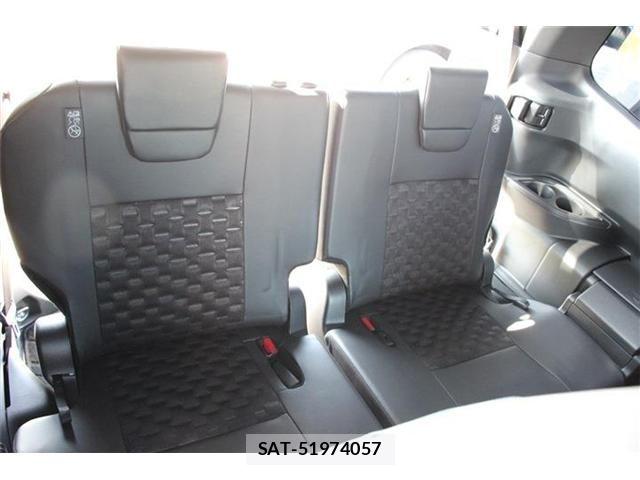 Toyota VOXY HYBRID 2026-01 8355815-11